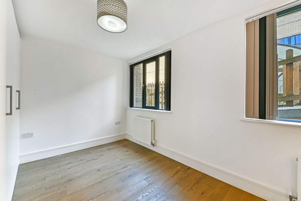 Property photo 3 of 8