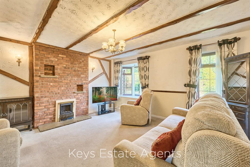 Property photo 2 of 21 Lounge