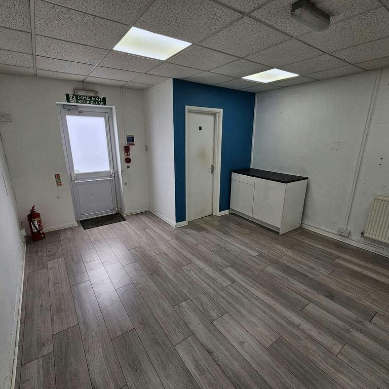 Property photo 2 of 12 7d173621A267407Ba1Fa4F91F66877F8.Jpg