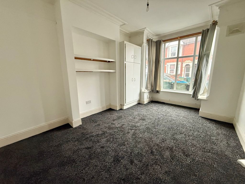 Property photo 2 of 13 Img_1932