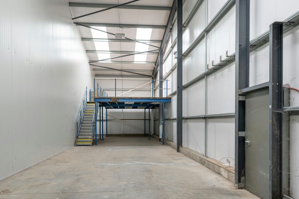 Property photo 3 of 3 Unit_23_York_North_0002.Jpg