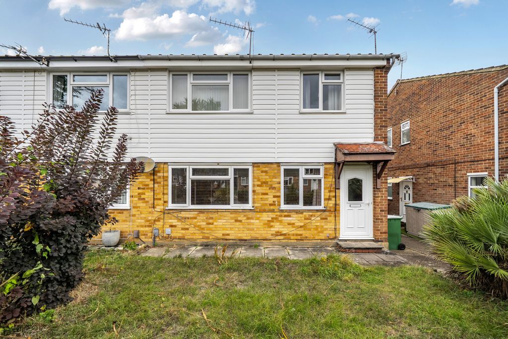 Property photo 1 of 18 External