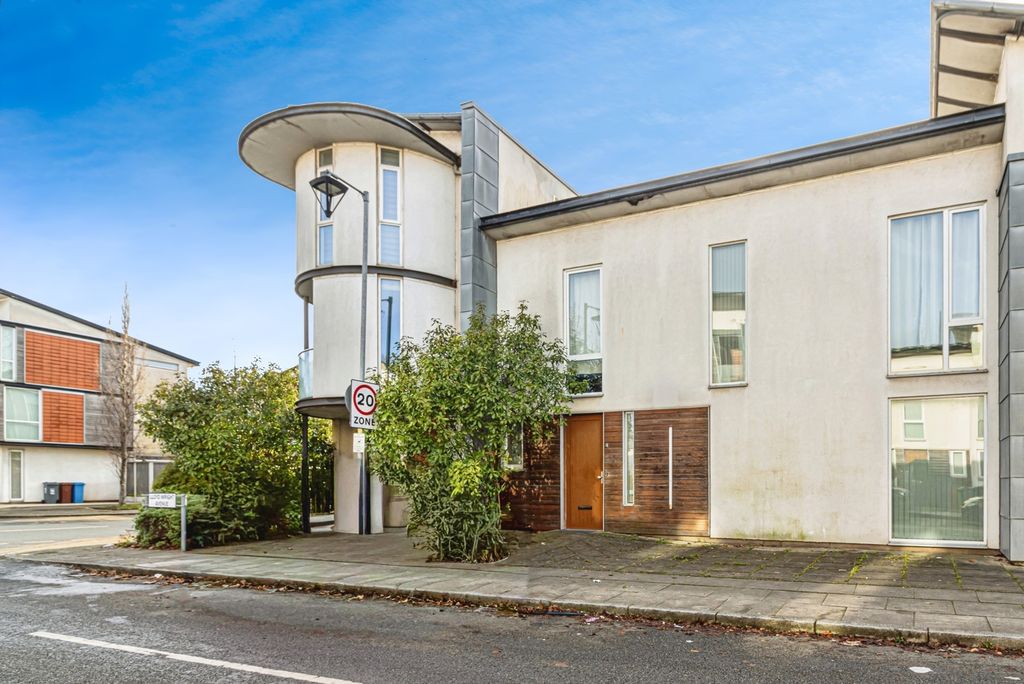 Property photo 1 of 12 Photo