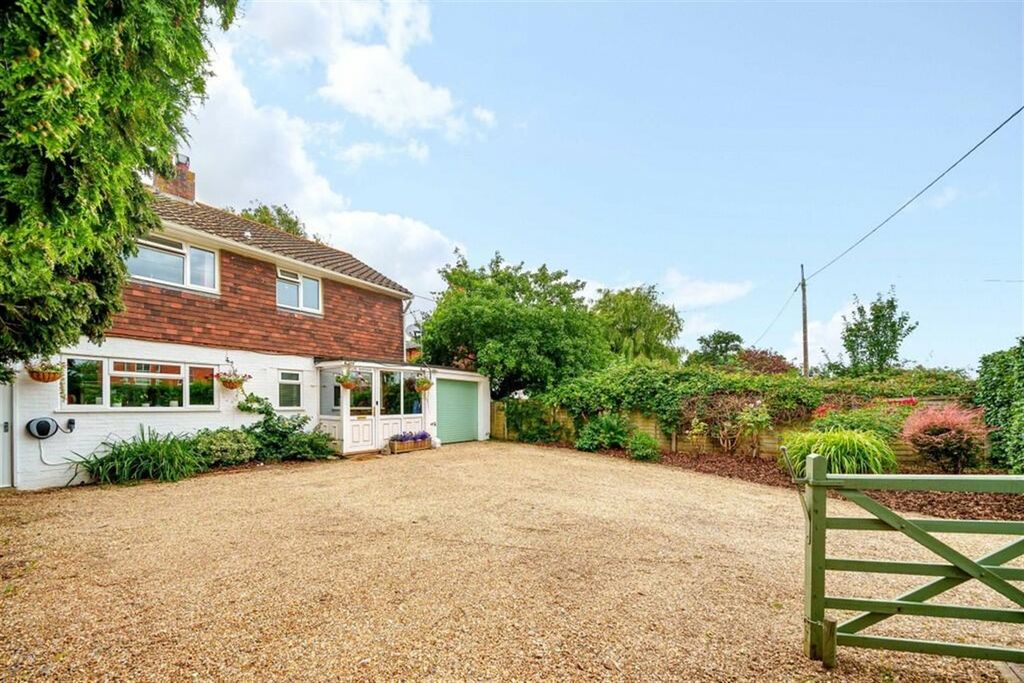 Property photo 1 of 10 (Main)