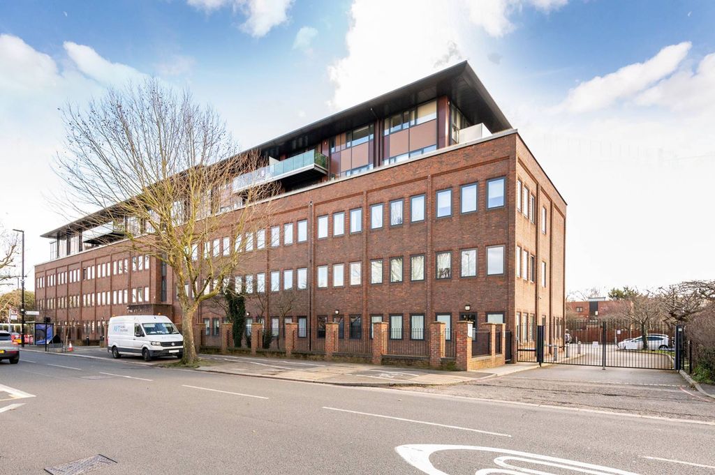 Property photo 2 of 10