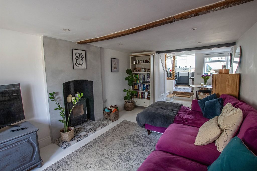 Property photo 2 of 12 Accommodation -