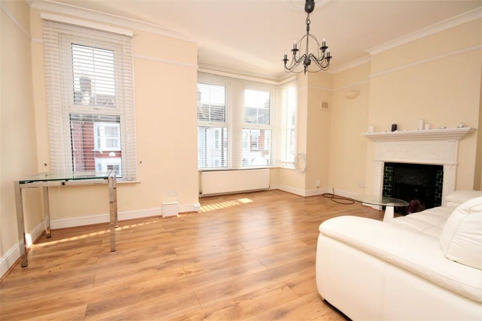 Property photo 3 of 8