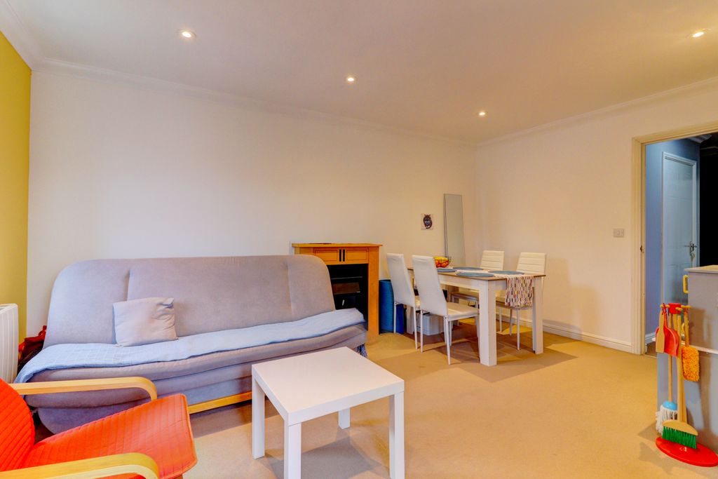 Property photo 2 of 10 Picture No. 02