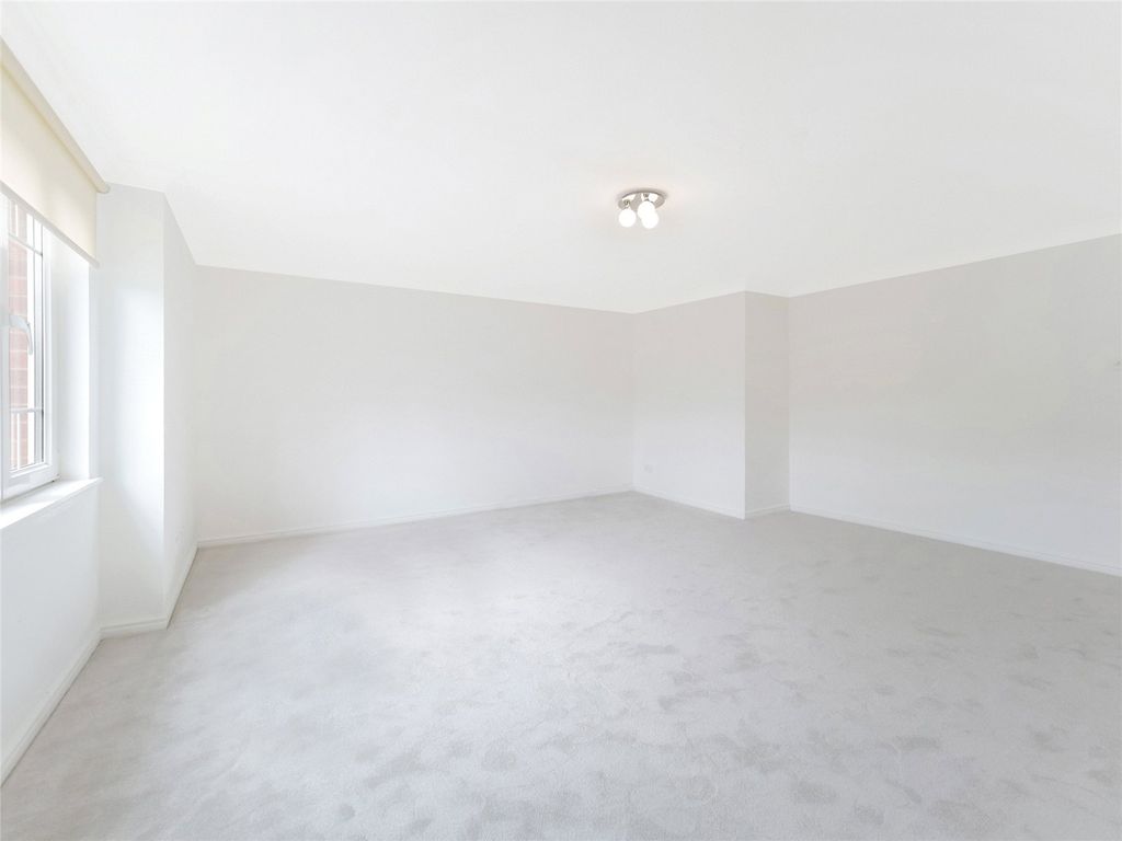 Property photo 3 of 16 Picture No. 05