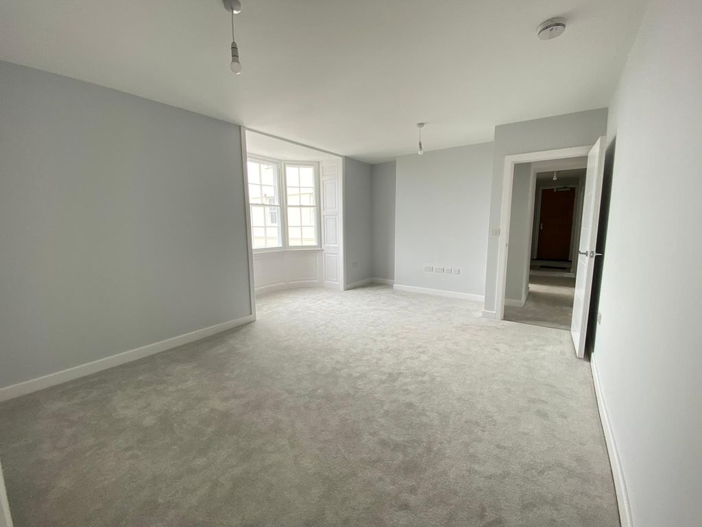 Property photo 2 of 11 Image