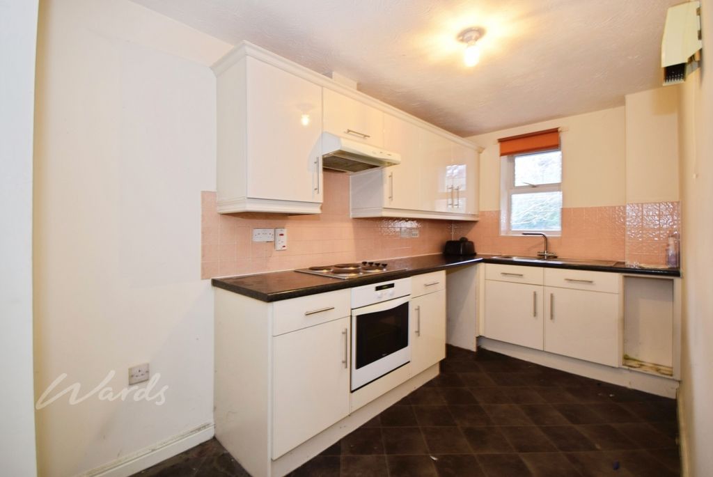 Property photo 2 of 7 Mary Court Kitchen