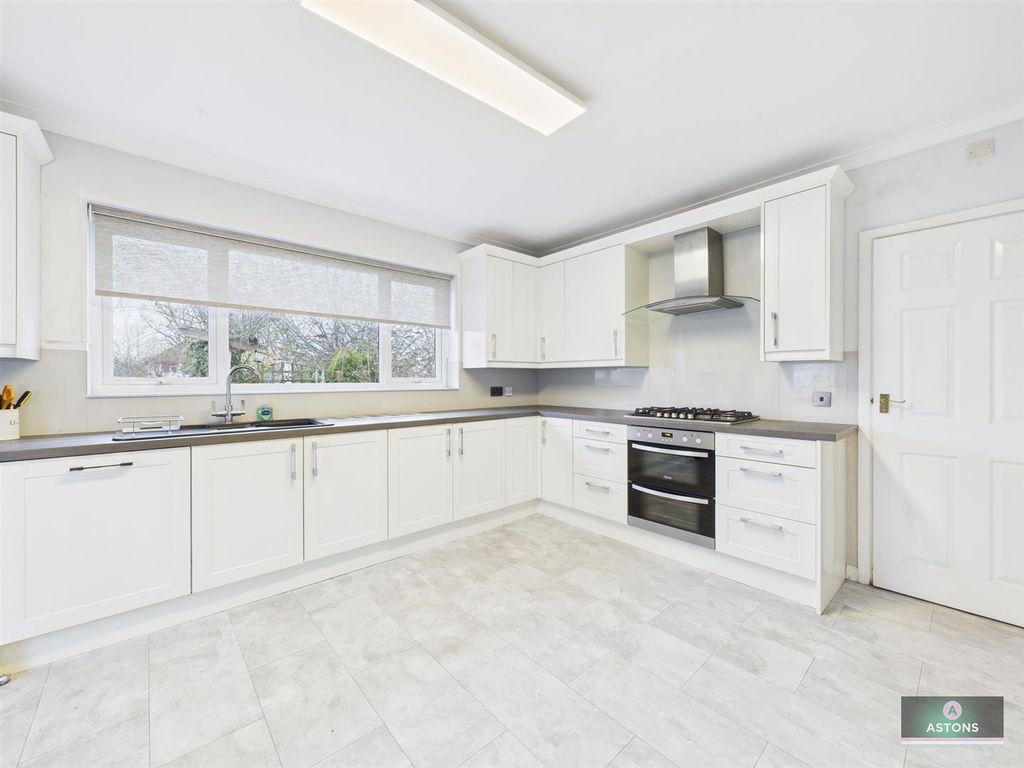 Property photo 3 of 20 Cam04622G0-Pr0163-Still008.Jpg