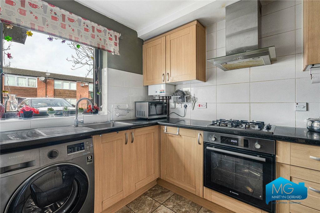 Property photo 3 of 21 Picture No. 16