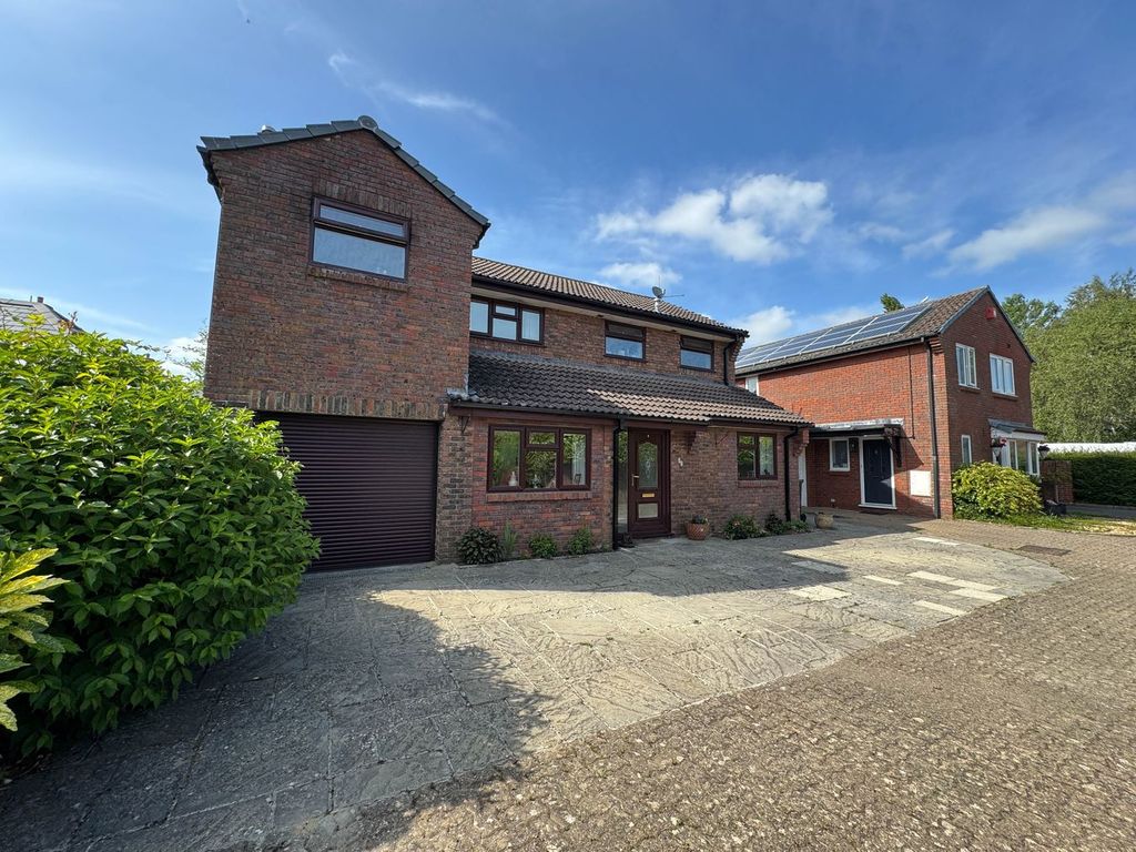 Property photo 1 of 31