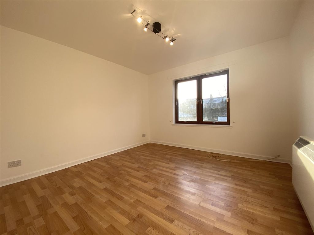 Property photo 3 of 13 3.Jpg