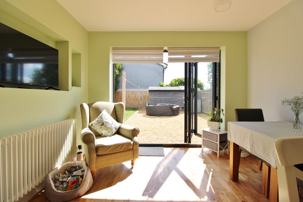 Property photo 2 of 23