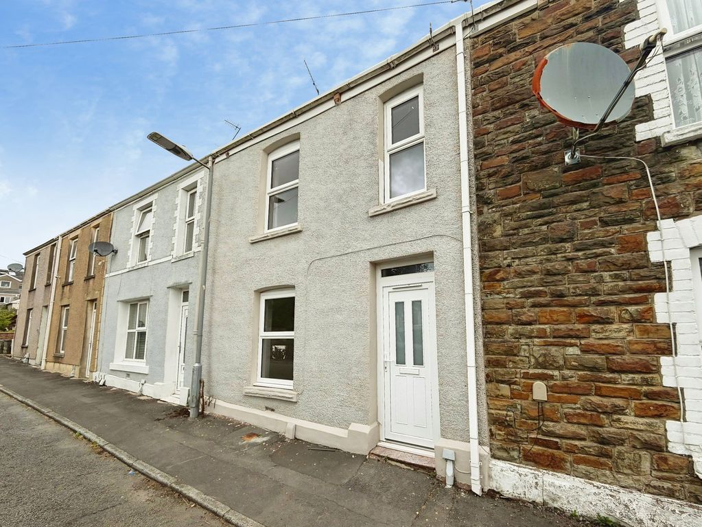 Property photo 1 of 25