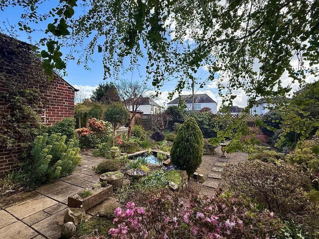 Property photo 3 of 32 Photo 27