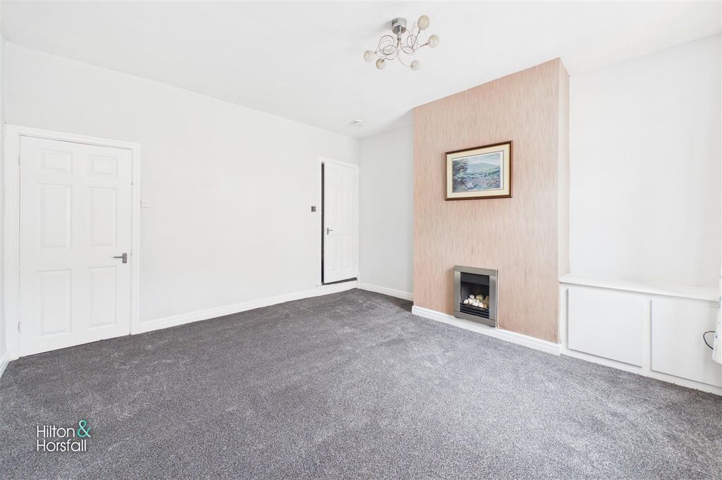 Property photo 3 of 10 Walton Street