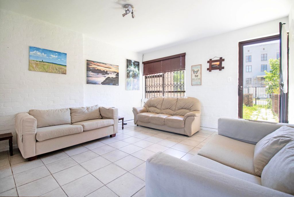 Property photo 3 of 20 St1722668