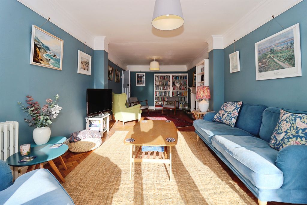 Property photo 2 of 24