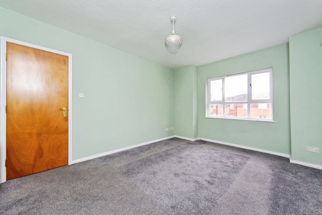 Property photo 2 of 15 Pbox-Img.Jpg