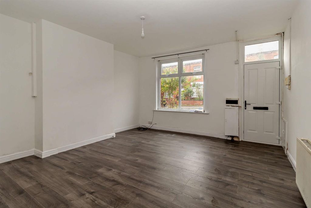 Property photo 2 of 9