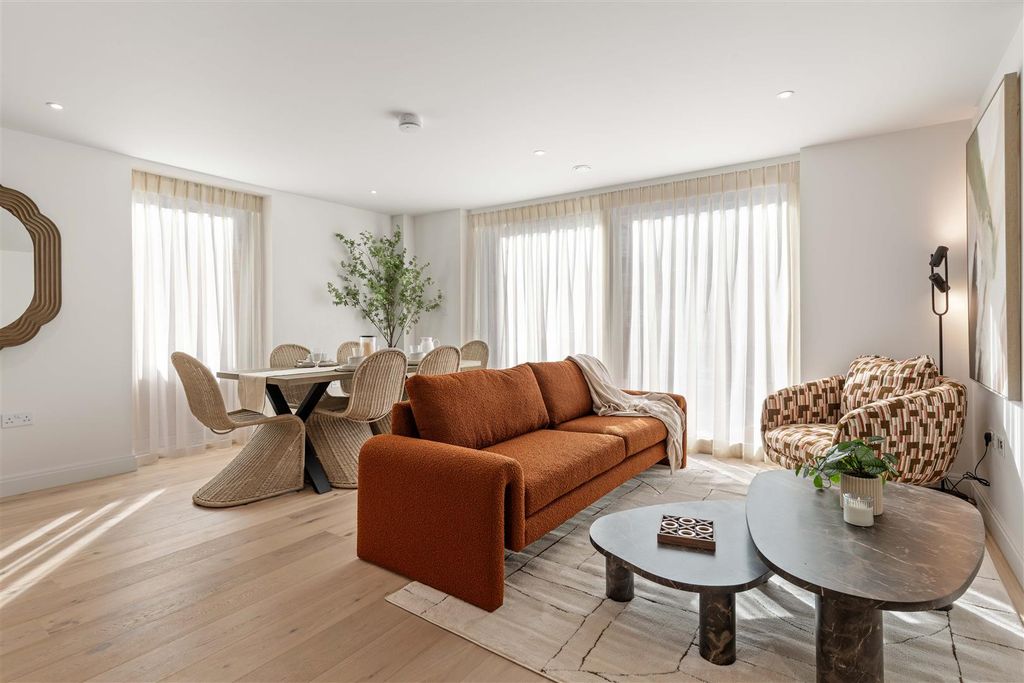 Property photo 3 of 28 3