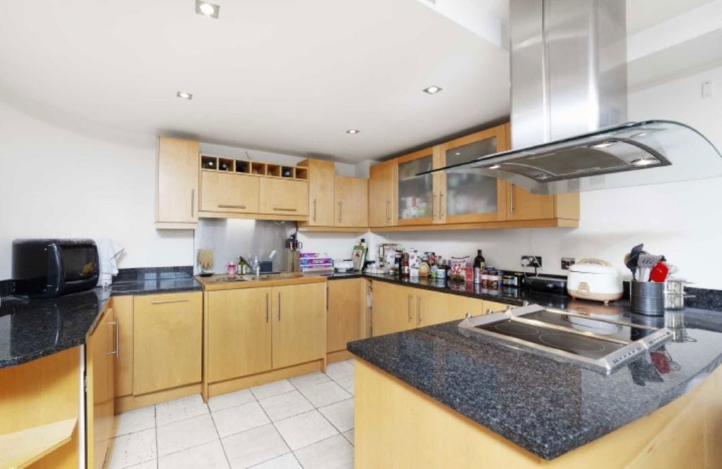 Property photo 2 of 5