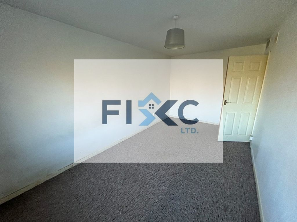 Property photo 3 of 5 2694-Pra12653-3-Raw