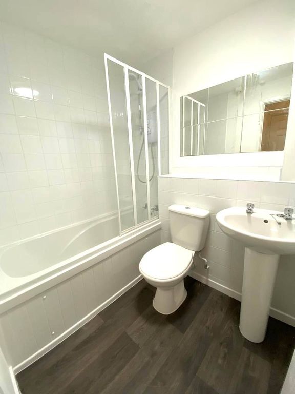 Property photo 3 of 8 Gallery