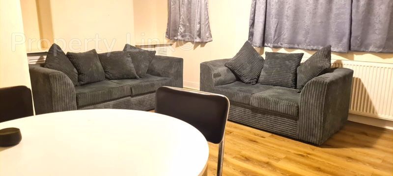 Property photo 3 of 18 Photo 12