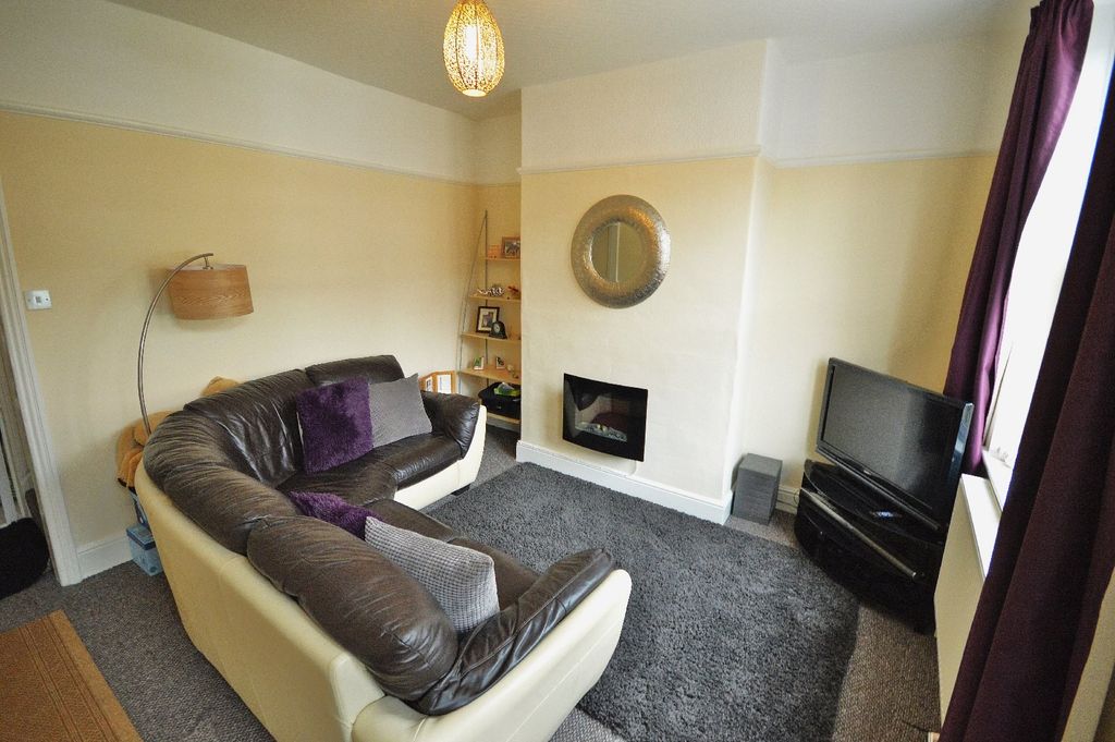 Property photo 2 of 9 Lounge