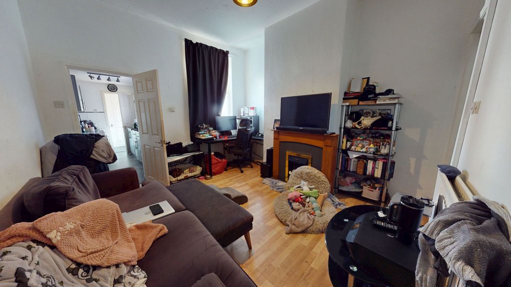 Property photo 2 of 7