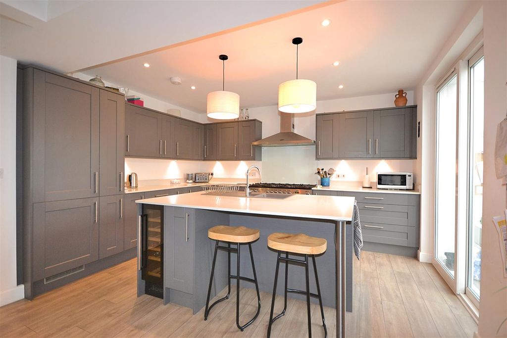 Property photo 3 of 12 12 (70).Jpg