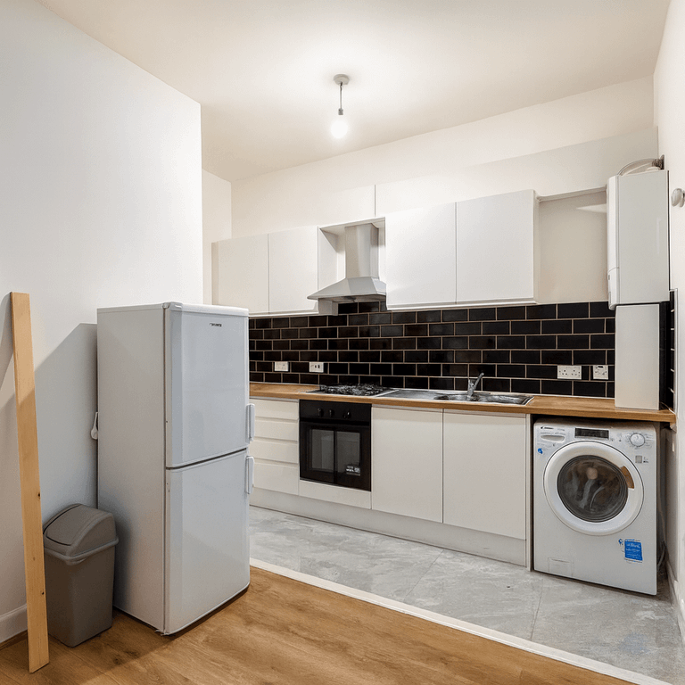 Property photo 1 of 8 2 Bed-Ground Floor Flat To Rent On Amersham Road, New Cross