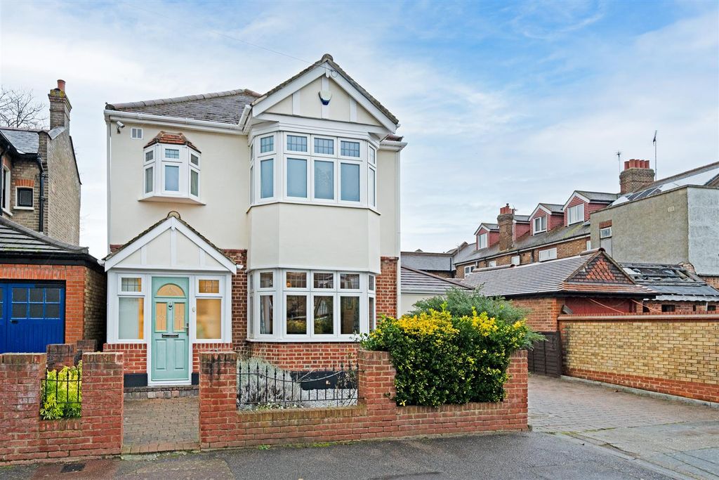 Property photo 1 of 16