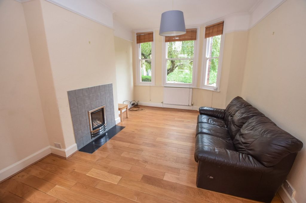 Property photo 2 of 15 Picture No. 10