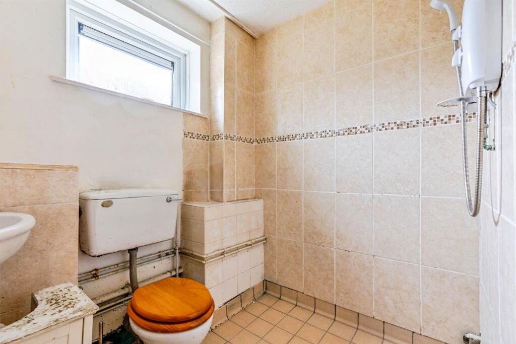 Additional image 5 of 1 bed flat for saleHigh Street, Desborough, Kettering NN14