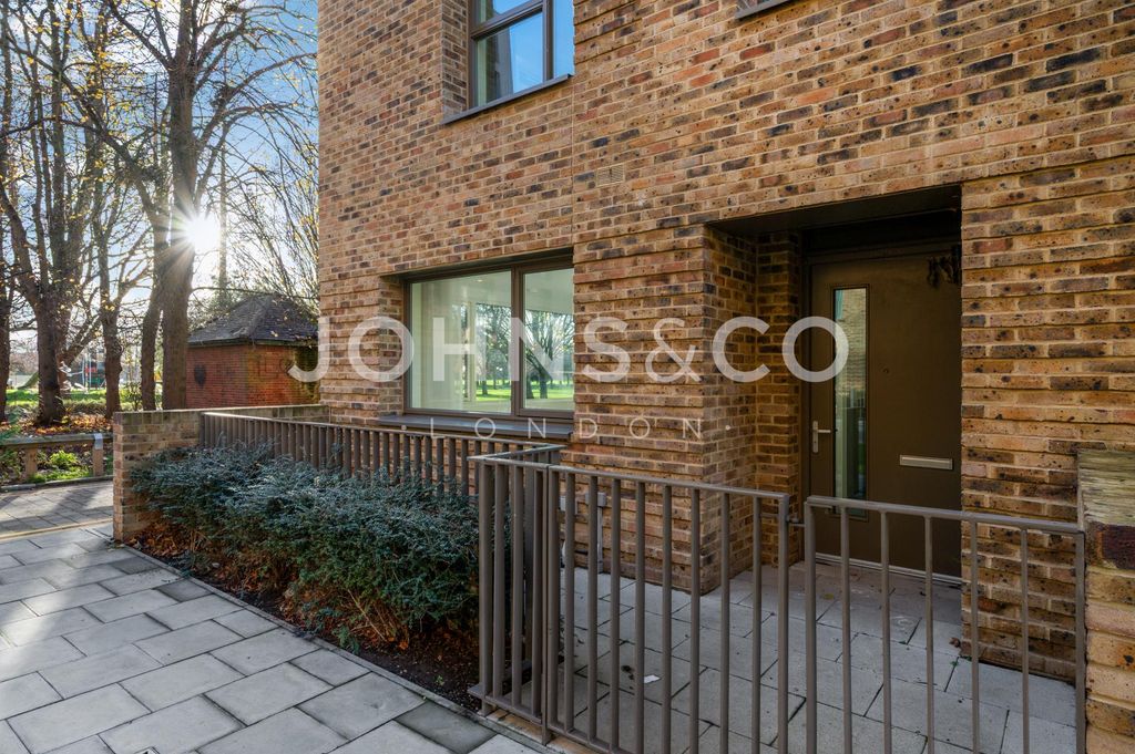 Property photo 2 of 14