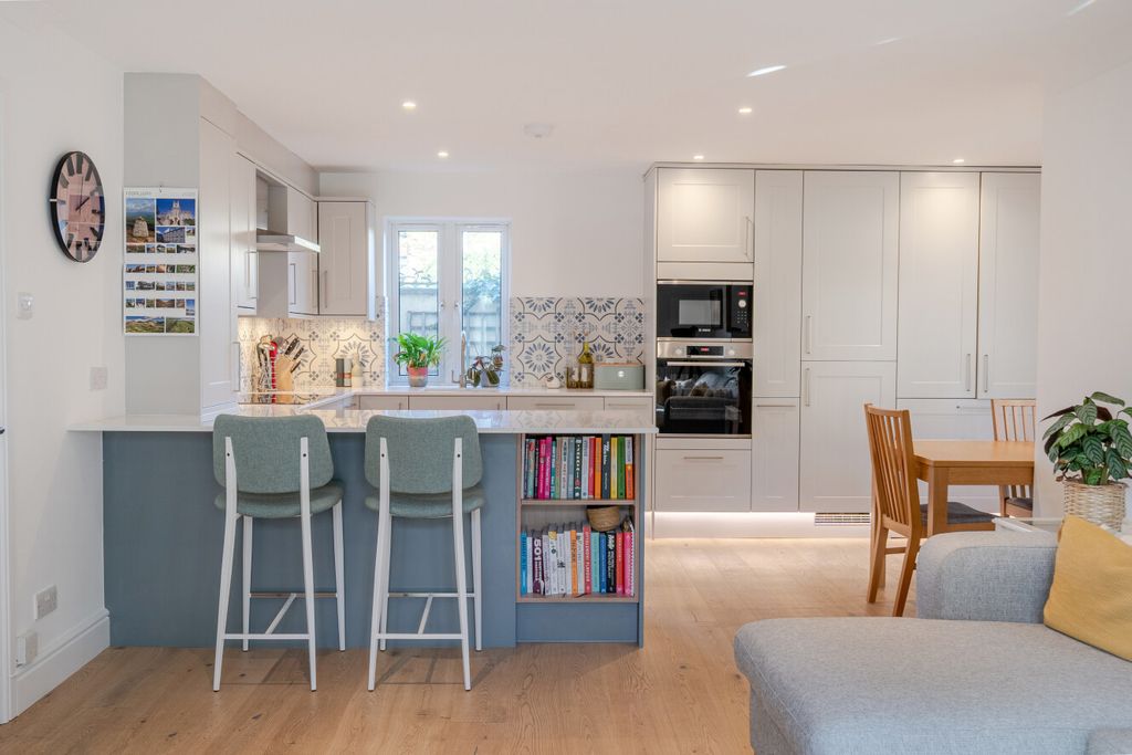 Property photo 3 of 19 1418500-20-699Db6...