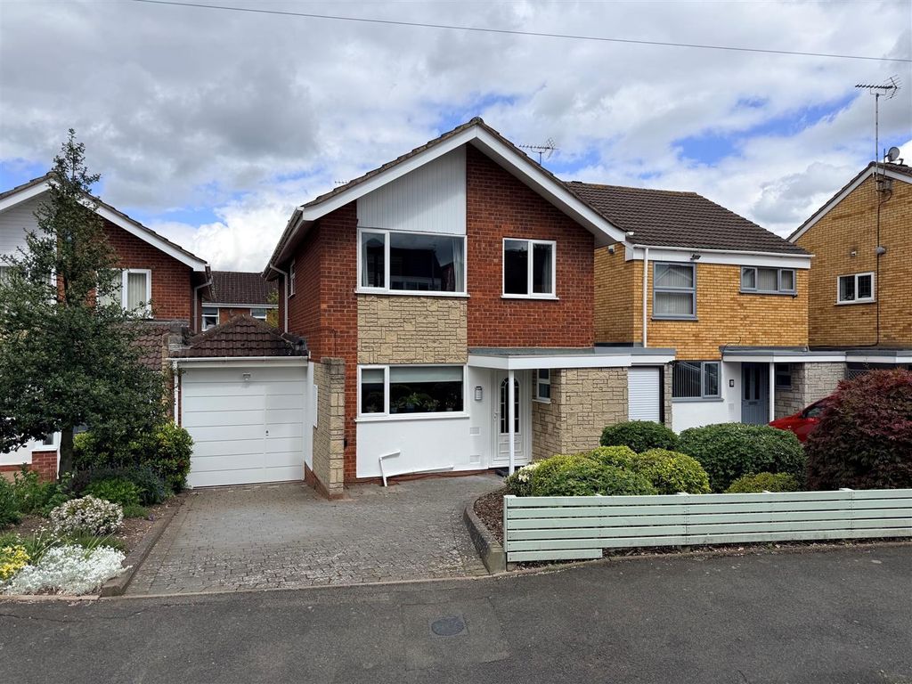 Property photo 1 of 16