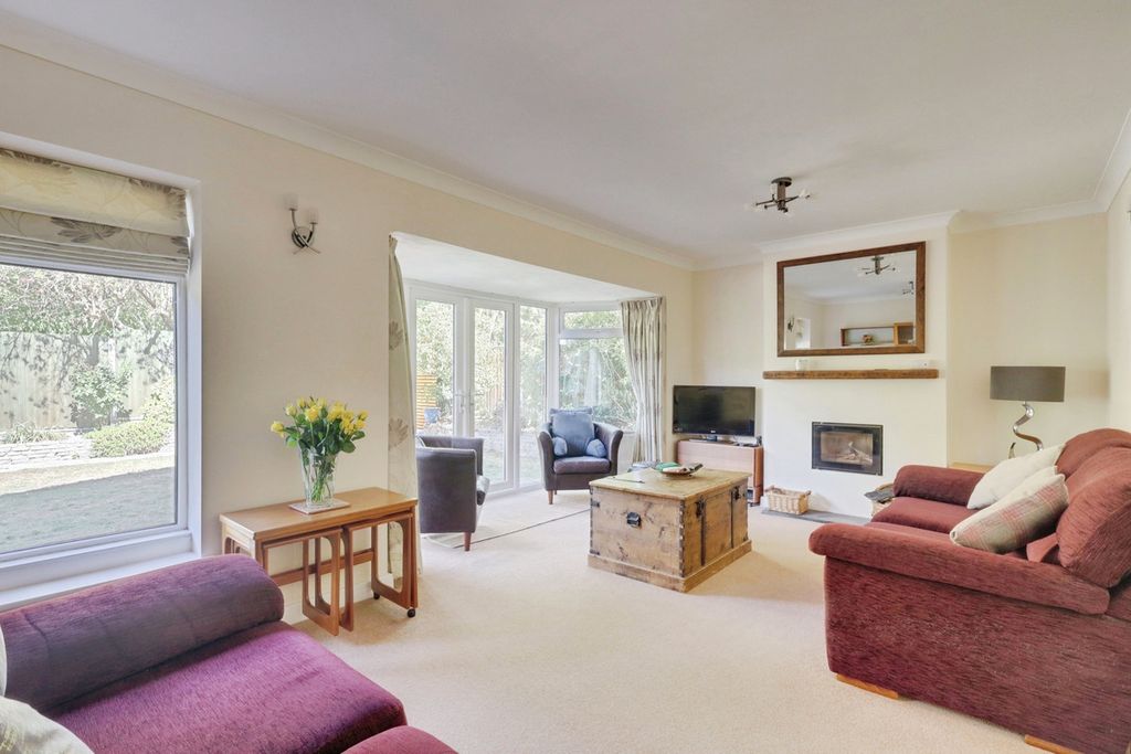Property photo 2 of 44