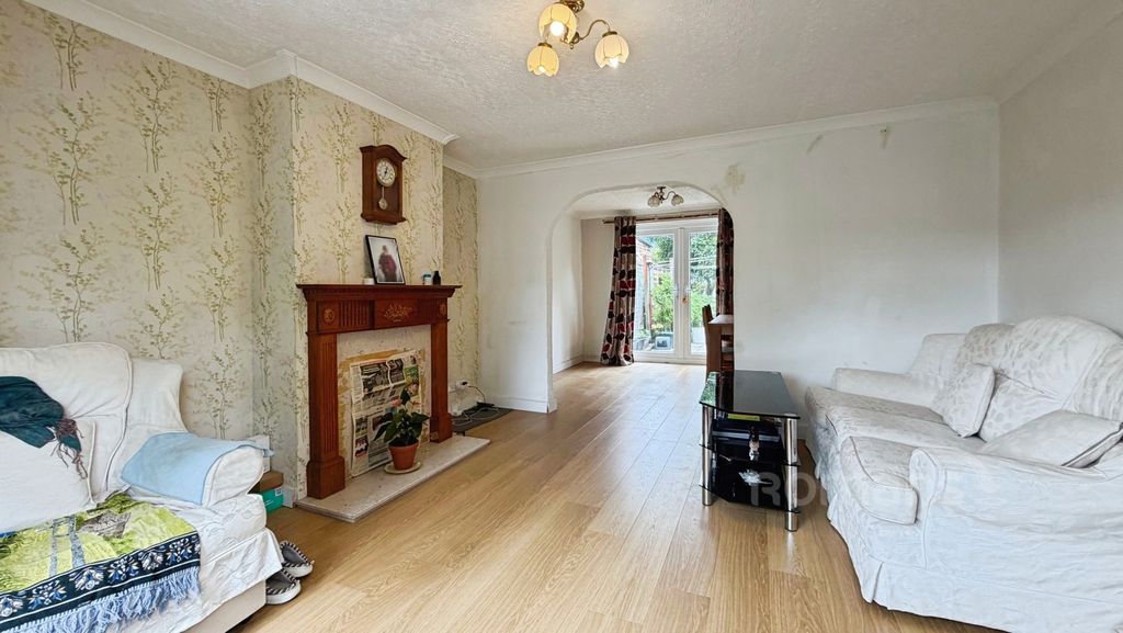 Property photo 2 of 23 Pbox-Img.Jpg