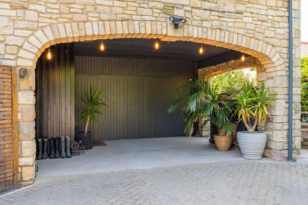 Property photo 2 of 43 Show-Home-25.Jpg