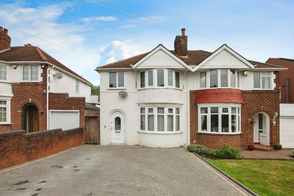 Property photo 2 of 15 Front