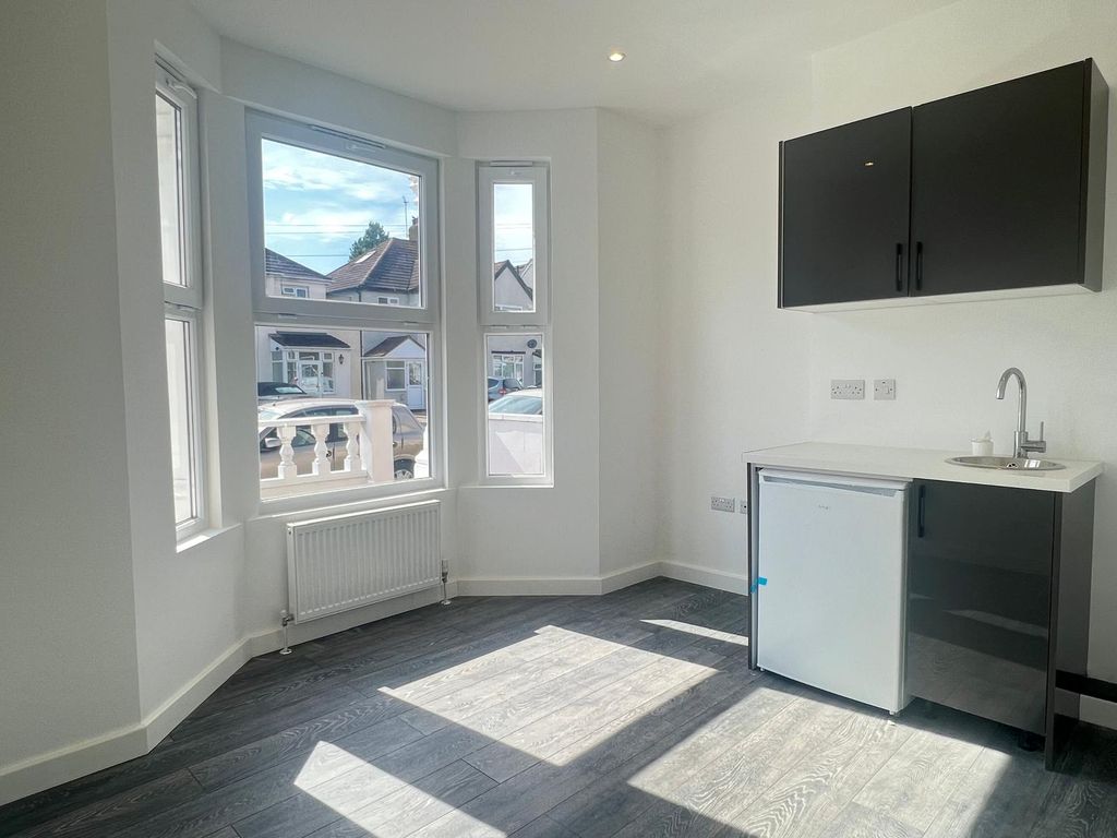 Property photo 1 of 3