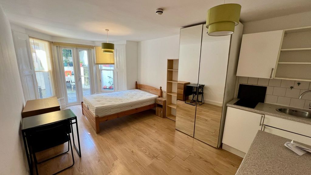 Property photo 1 of 8 Img-20250411-Wa0026