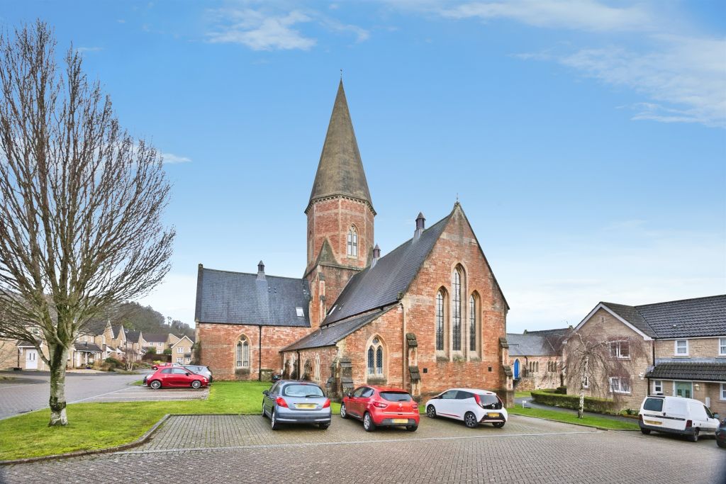 Property photo 1 of 16