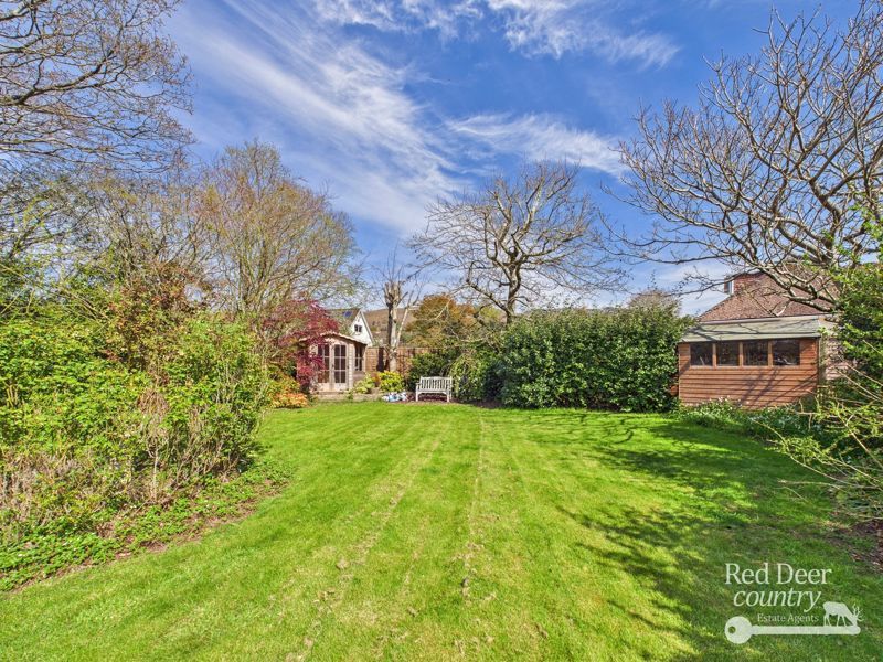 Property photo 2 of 32 Garden